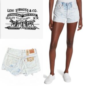 LEVI’S 501 DENIM SHORTS LIGHT ACID WASH FRAYED HEM HIGH RISE VINTAGE STYLE *NWT*